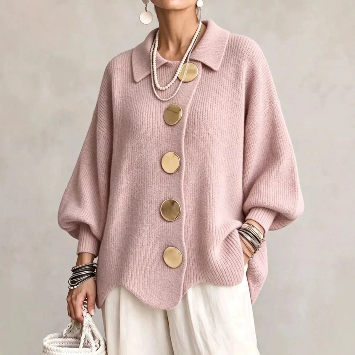 Victoria | Cárdigan Oversize con Cuello y Botones Dorados
