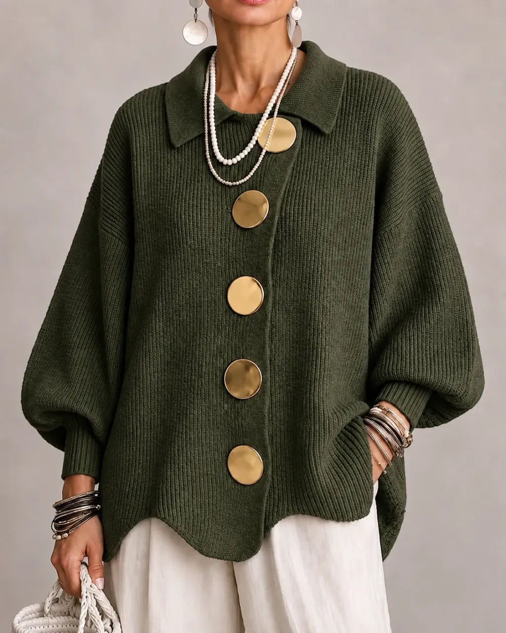 Victoria | Cárdigan Oversize con Cuello y Botones Dorados